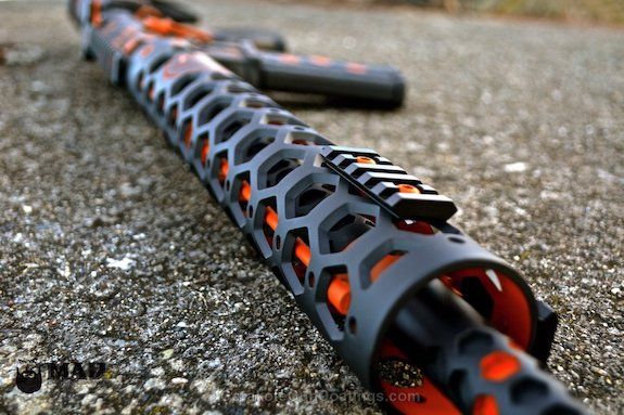 Скелетонизирана AR-15