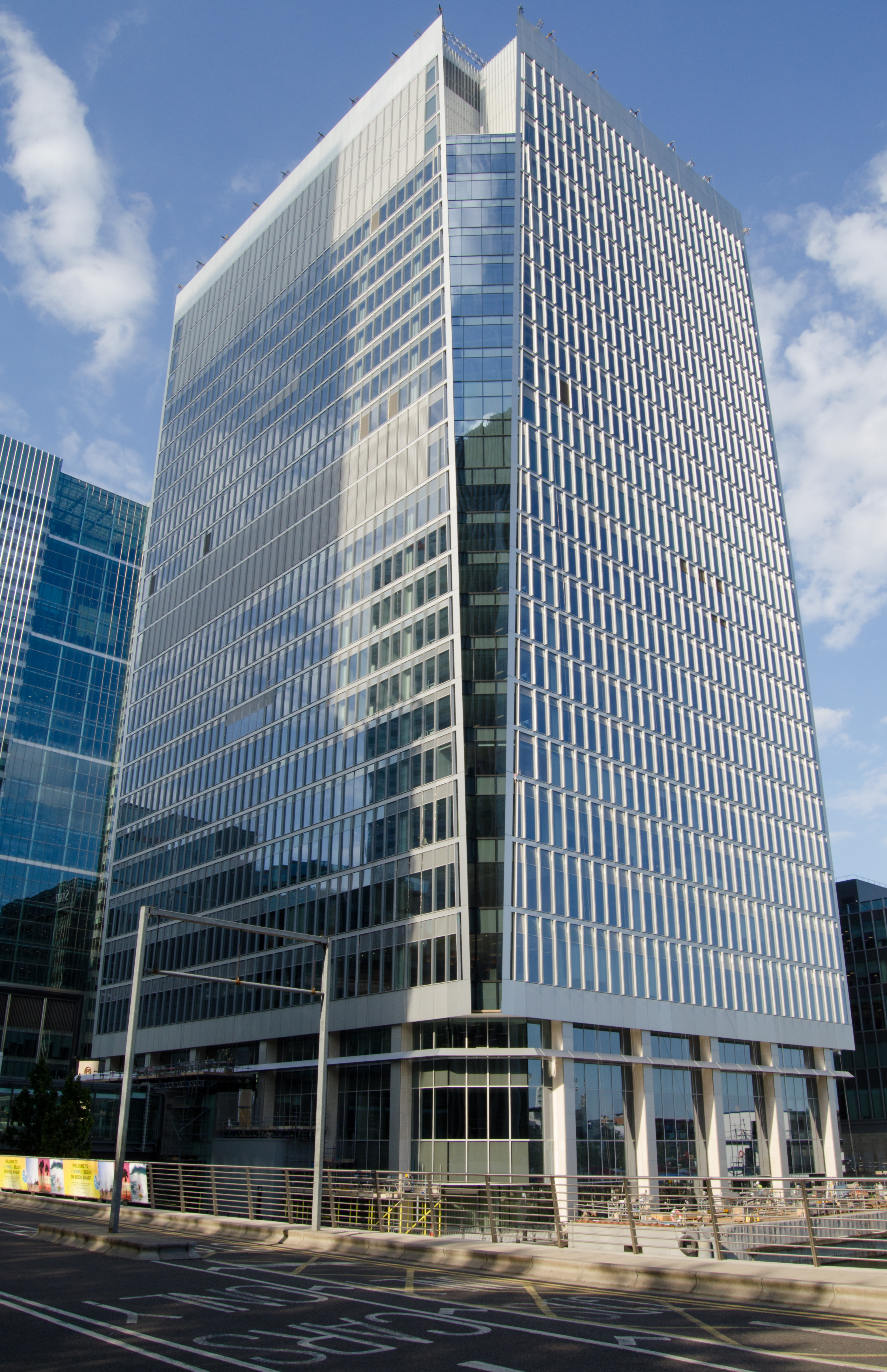Сградата на европейската агенция по лекарствата в Лондон