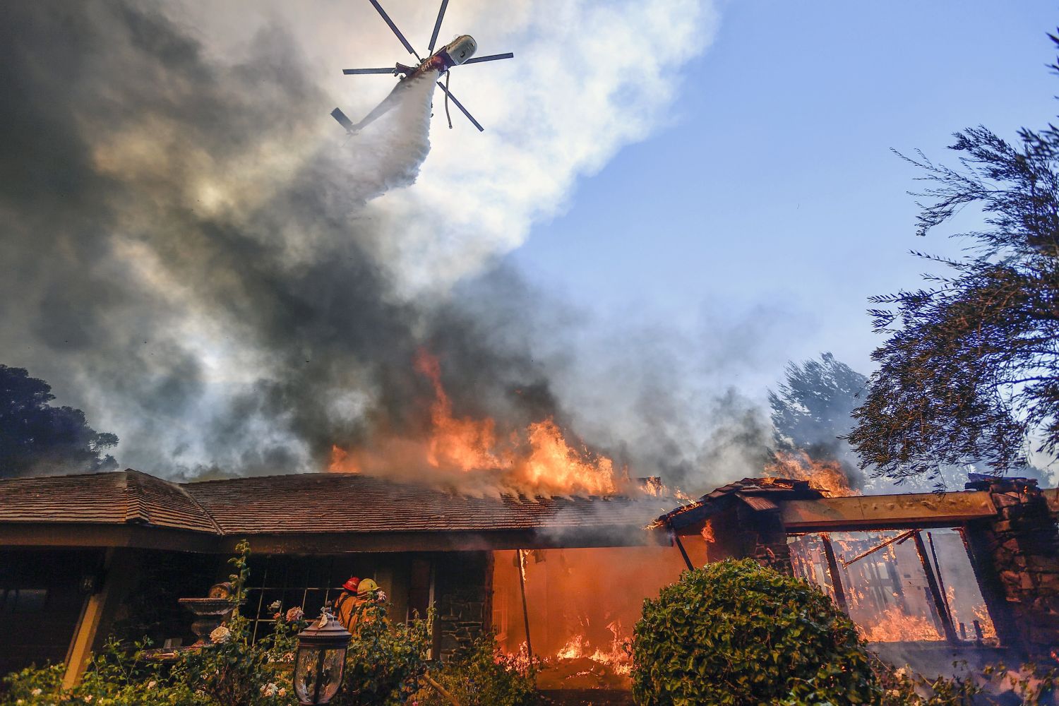 Пожарите в Калифорния отнеха живота на 17 човека