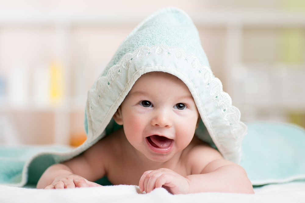 Британски експерти препоръчват родителите да къпят бебетата си веднъж или два пъти в седмицата