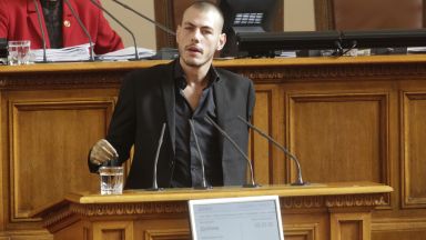 Още един депутат напуска парламентарната група на БСП това