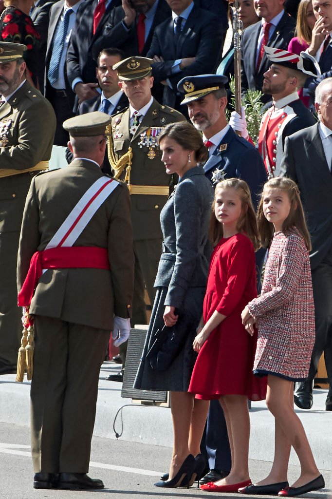 Крал Фелипе, кралица Летисия, принцеса Леонор и инфантата София на Националния празник на Испания