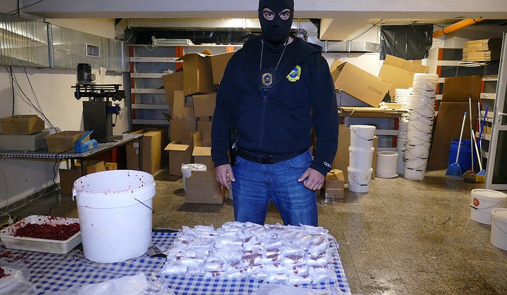 Командирът от ИДИЛ изкупувал тютюн и го обработвал в кофи с различни есенции и химикали, за да го разпространява за наргилета