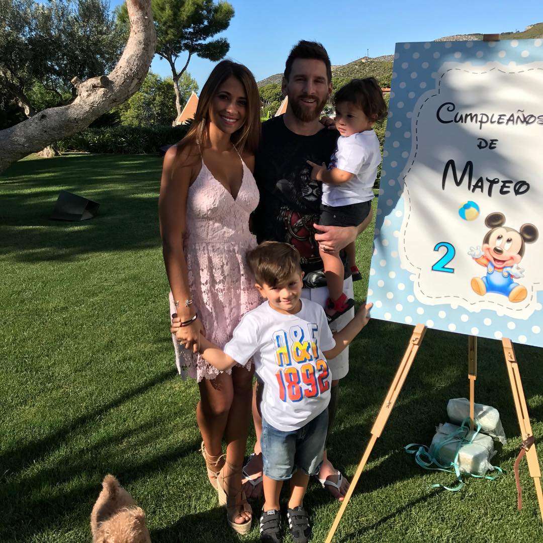 Семейството на Лео Меси на рождения ден на сина му Матео