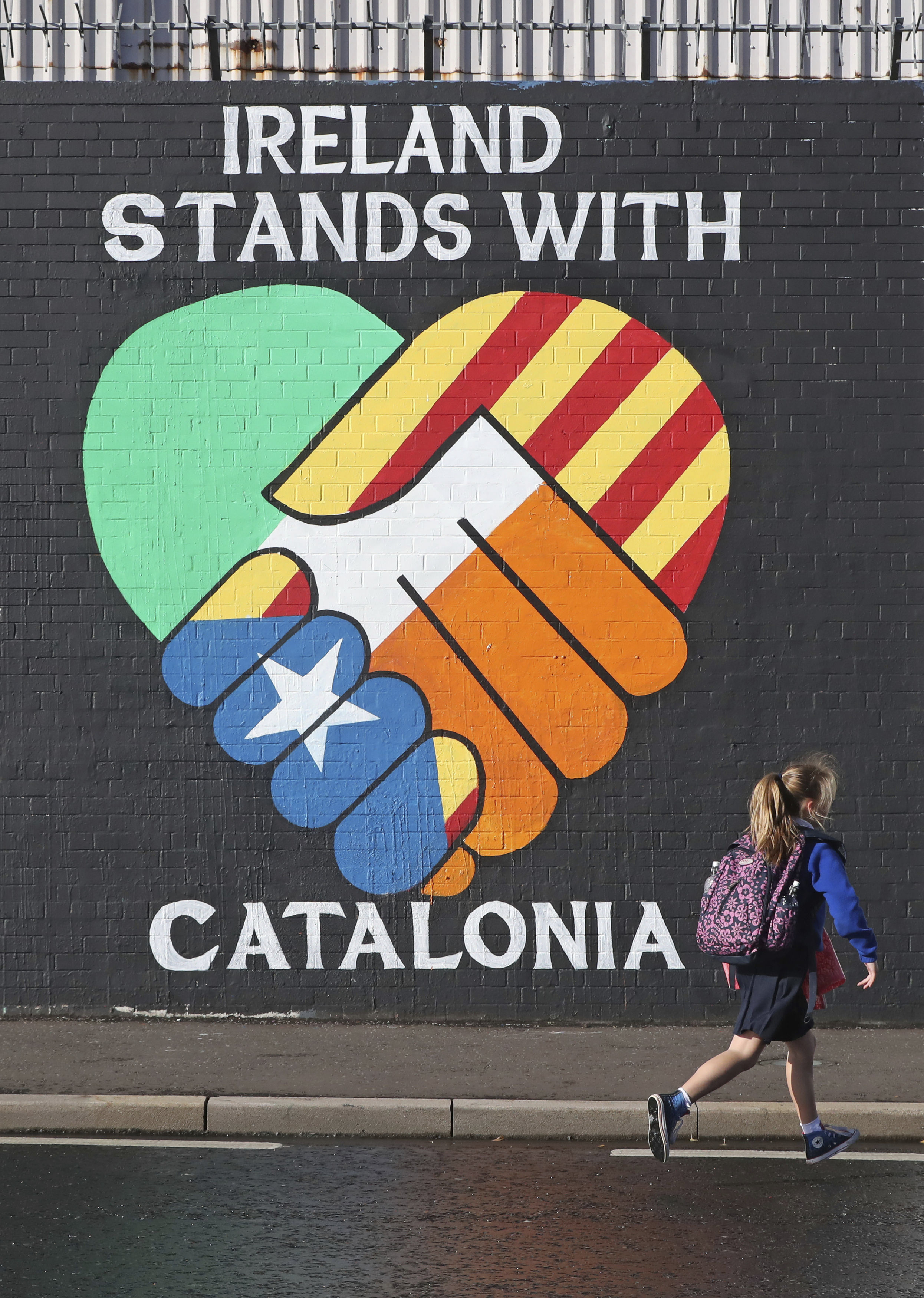 Графити в подкрепа на независимостта на Каталуния в Белфаст, Северна Ирландия