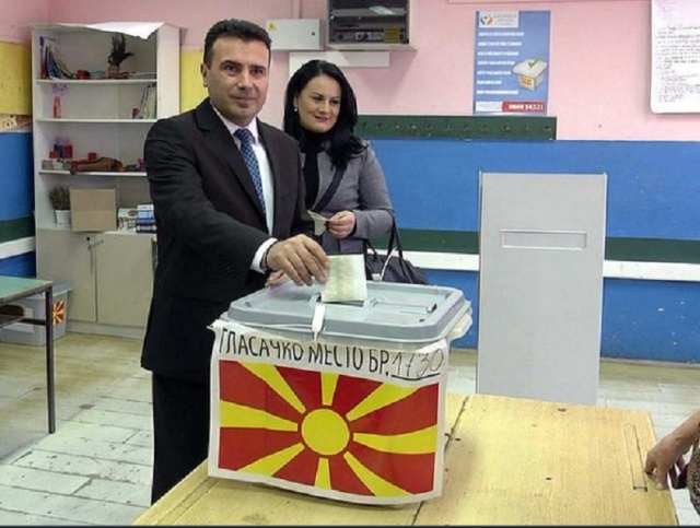 Зоран Заев гласува на изборите
