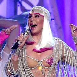 Шер ще участва в „Mamma Mia: Here We Go Again!“