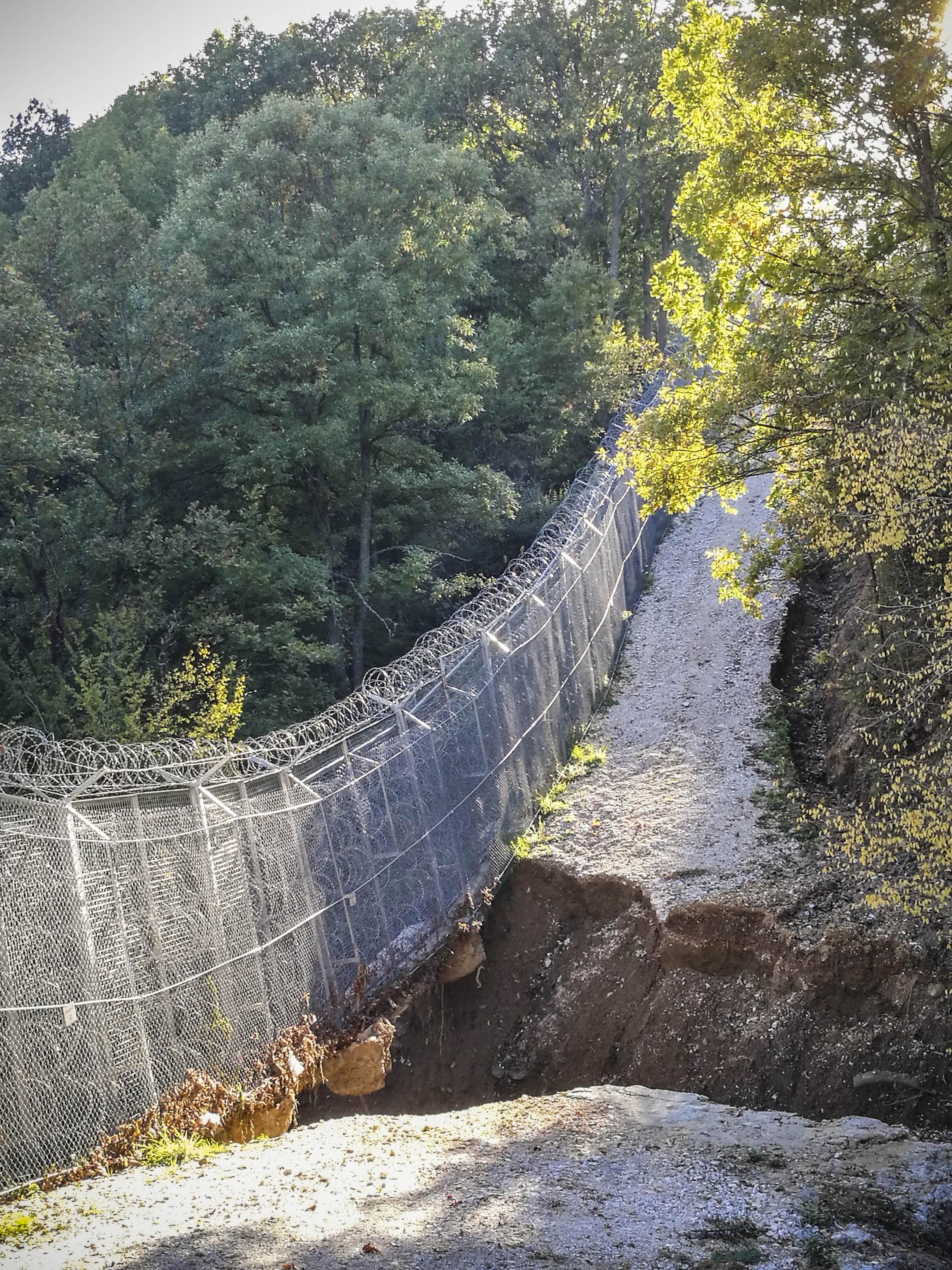 Повредата на нова гранична ограда с Турция