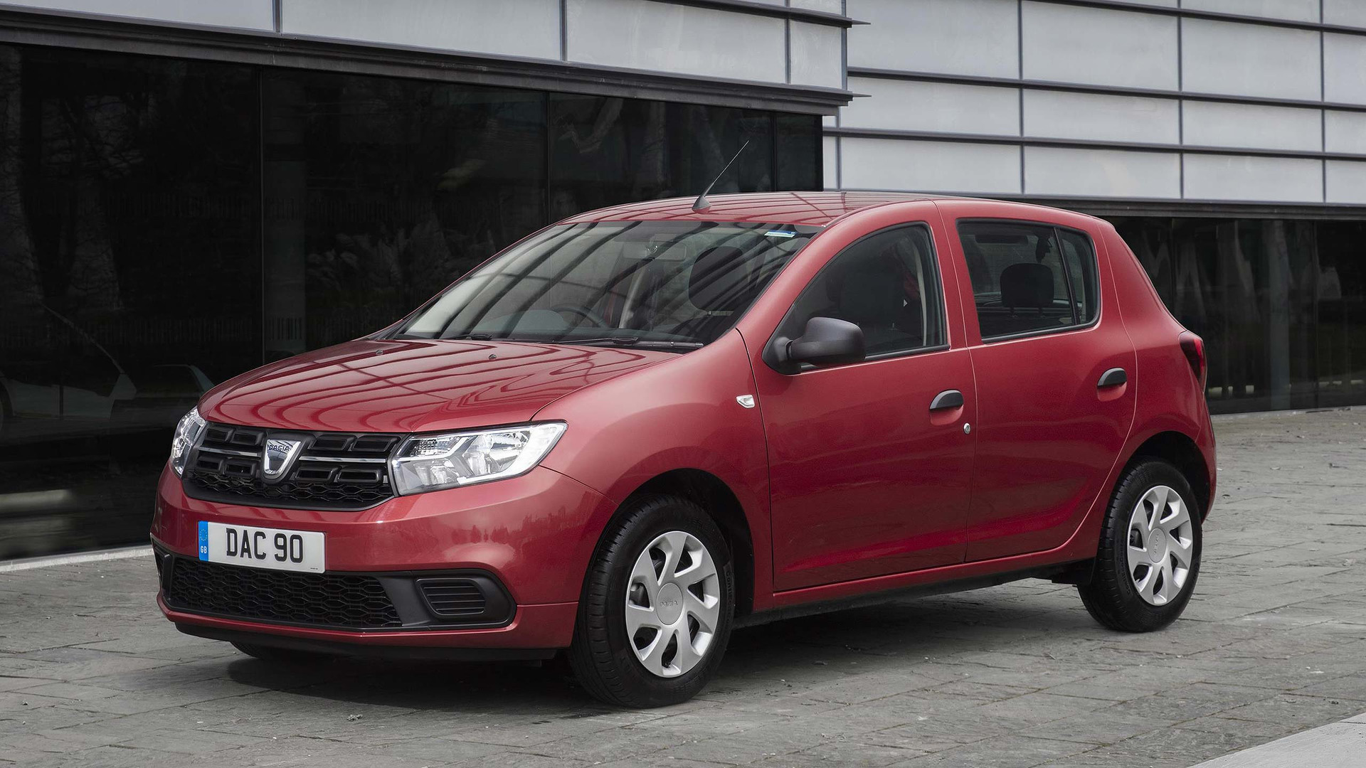 Dacia Sandero влезе в Топ 10 по продажби в Европа