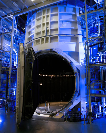 Какви тайни крие центърът на НАСА в Хюстън