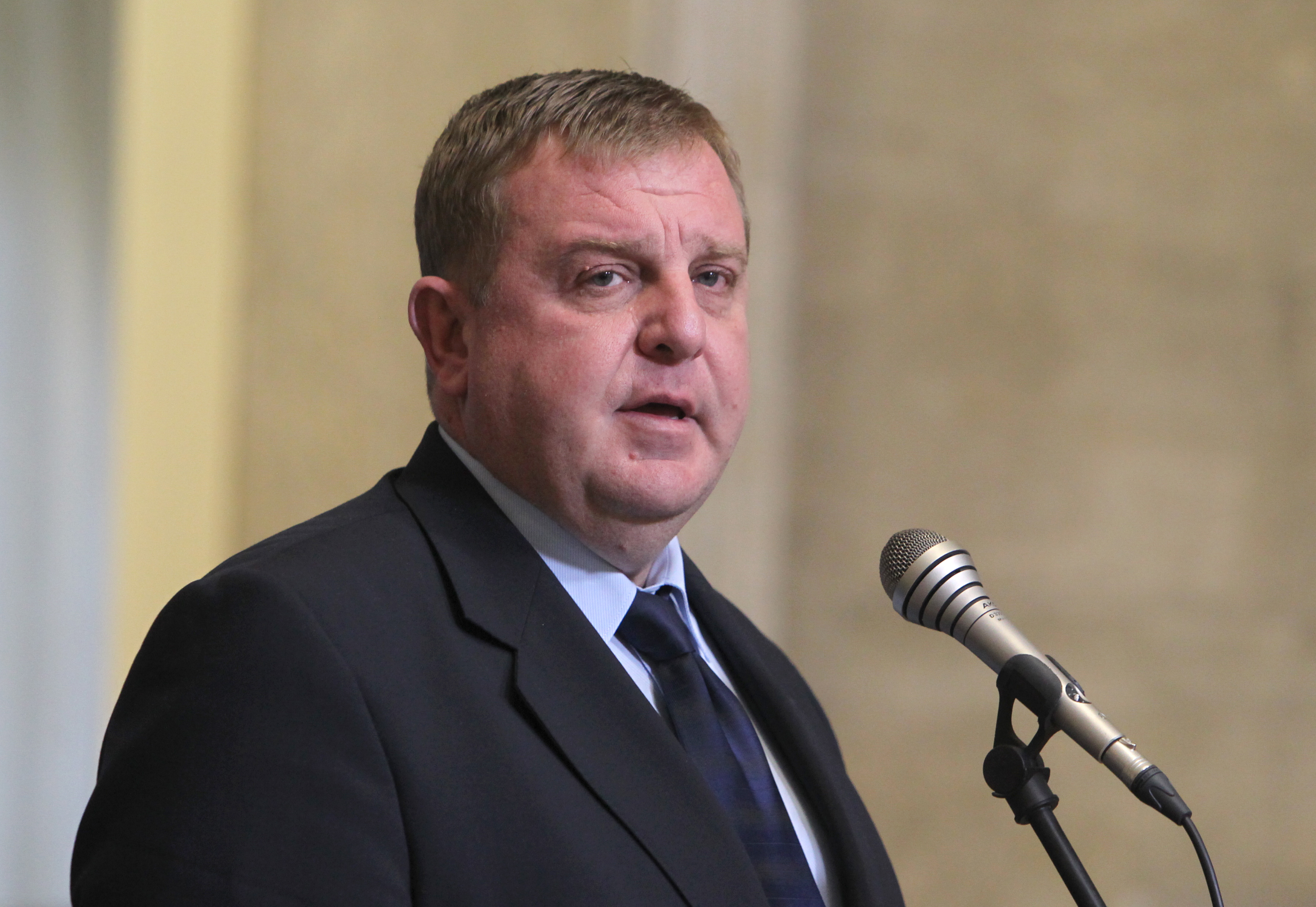 Министърът на отбраната Красимир Каракачанов