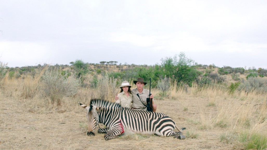 Трофейният лов е законен в редица райони на Африка, където туристите плащат, за да отстрелват малък брой определени животни