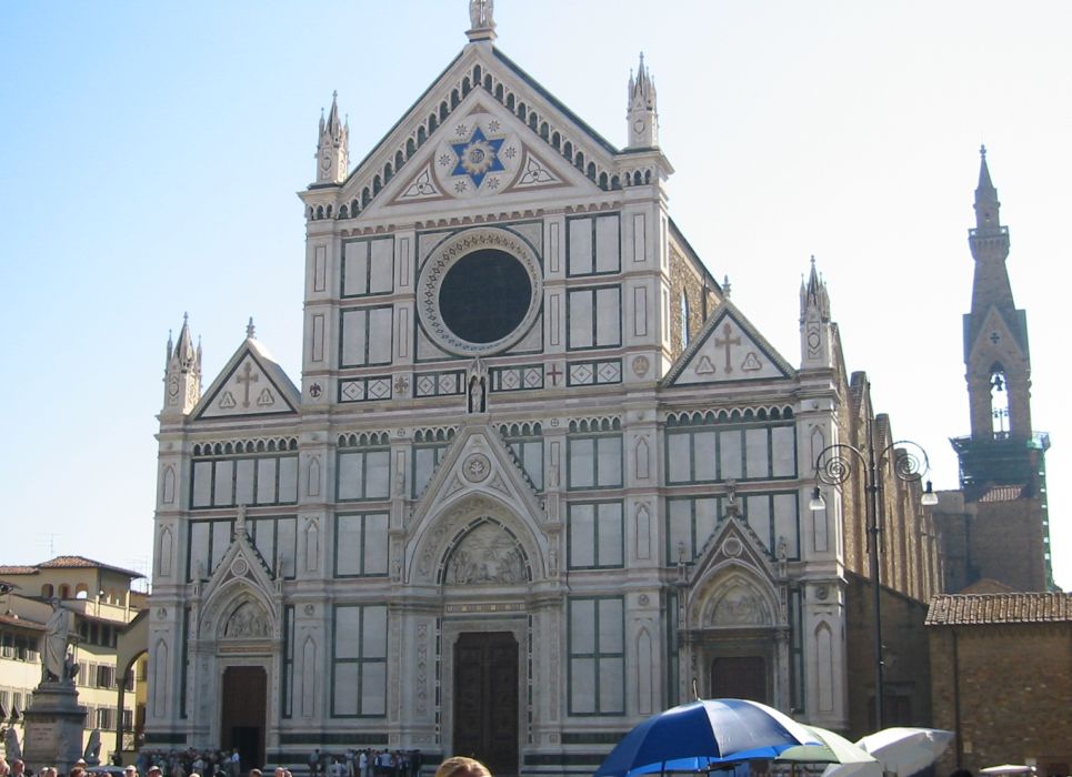 Турист загина, ударен от отломка на базиликата ”Санта кроче”