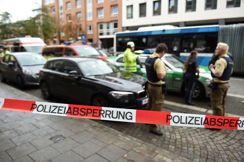 Мъж рани с нож няколко души в Мюнхен