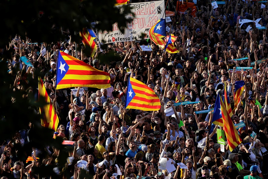 Многохиляден протест в Барселона (Видео)