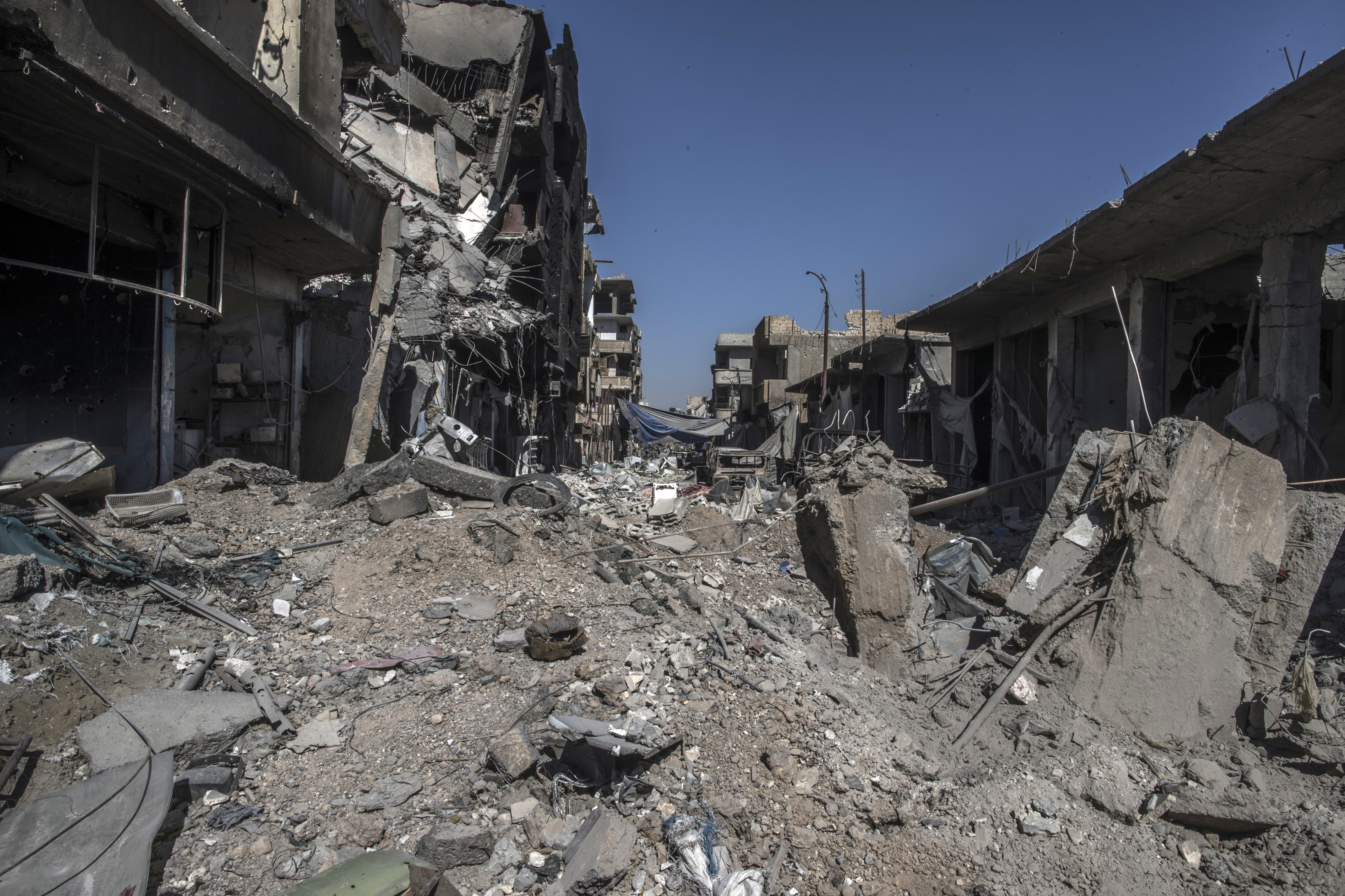 Освободеният от ИД сирийски град Ракка е в руини