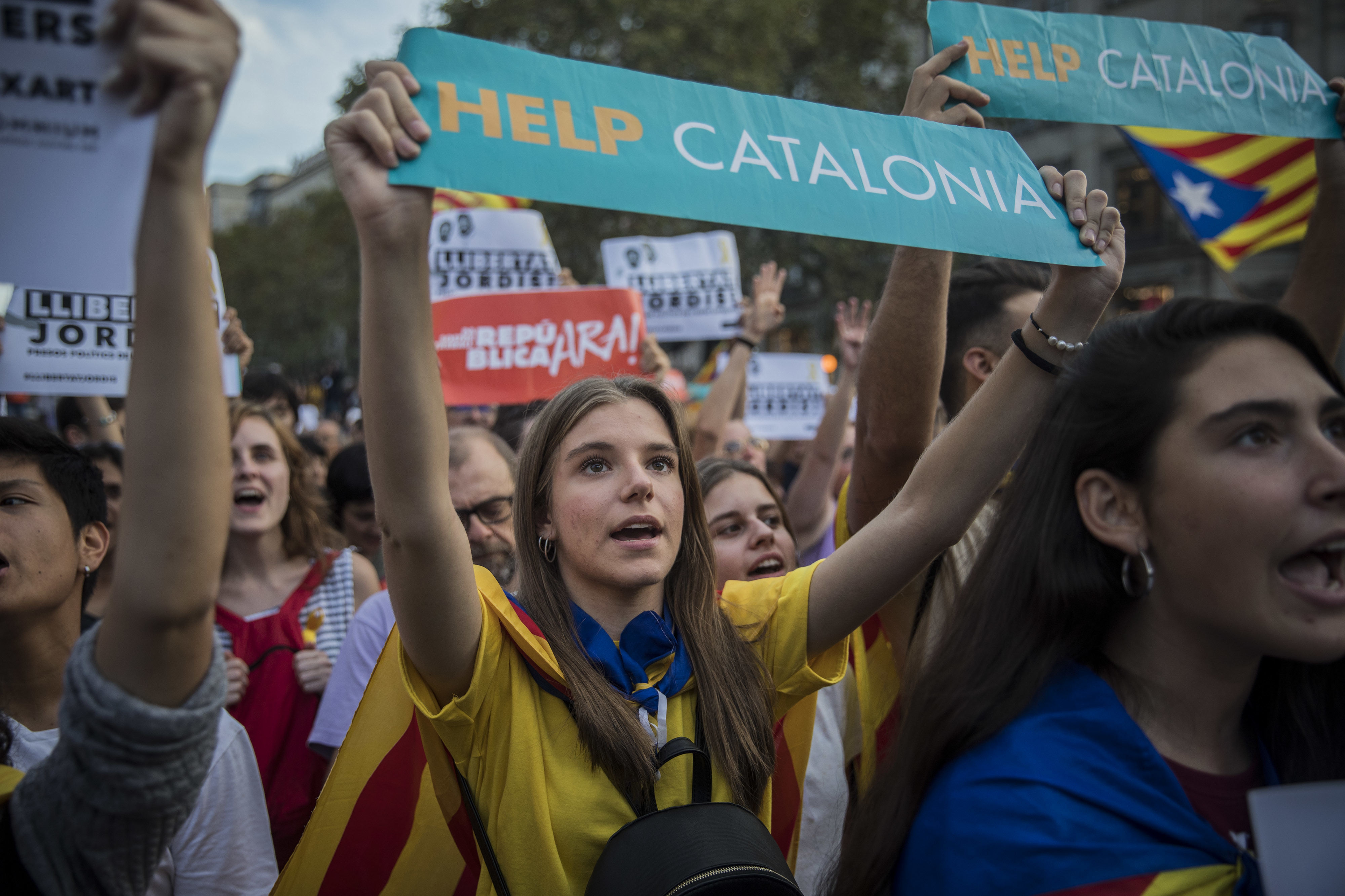 Протестиращи в Барселона поддръжници на независимостта на Каталуния