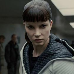 Силвия Хокс в третата част на „Мъжете, които мразеха жените“