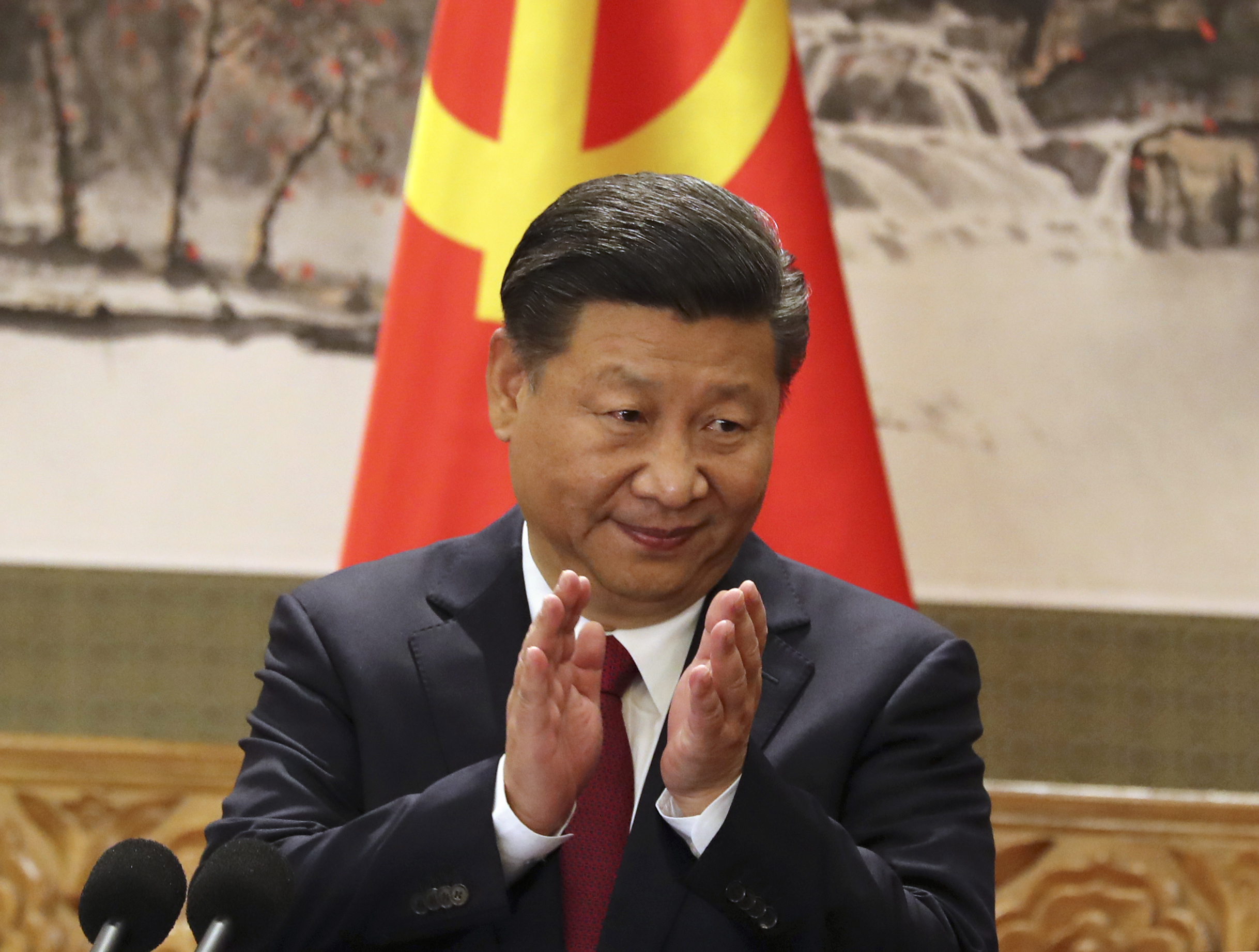 Си Цзинпин получи втори мандат като лидер на ККП