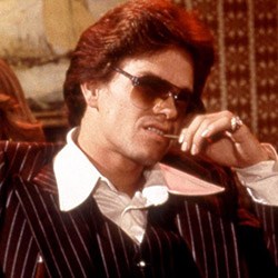 Марк Уолбърг моли Бог да му прости за „Буги нощи“