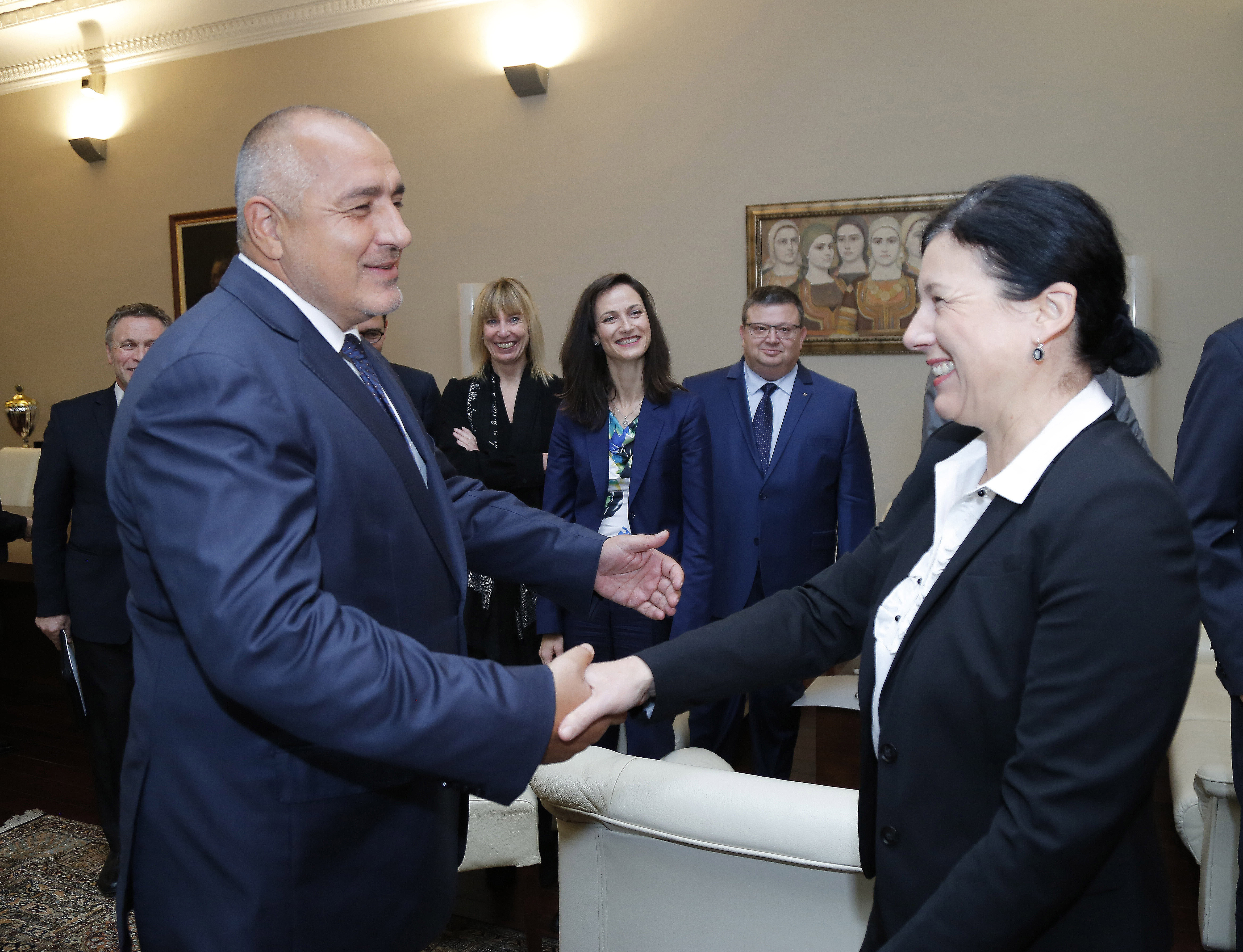 Премиерът Бойко Борисов се срещна с еврокомисар Аврамопулос и Вера Юрова