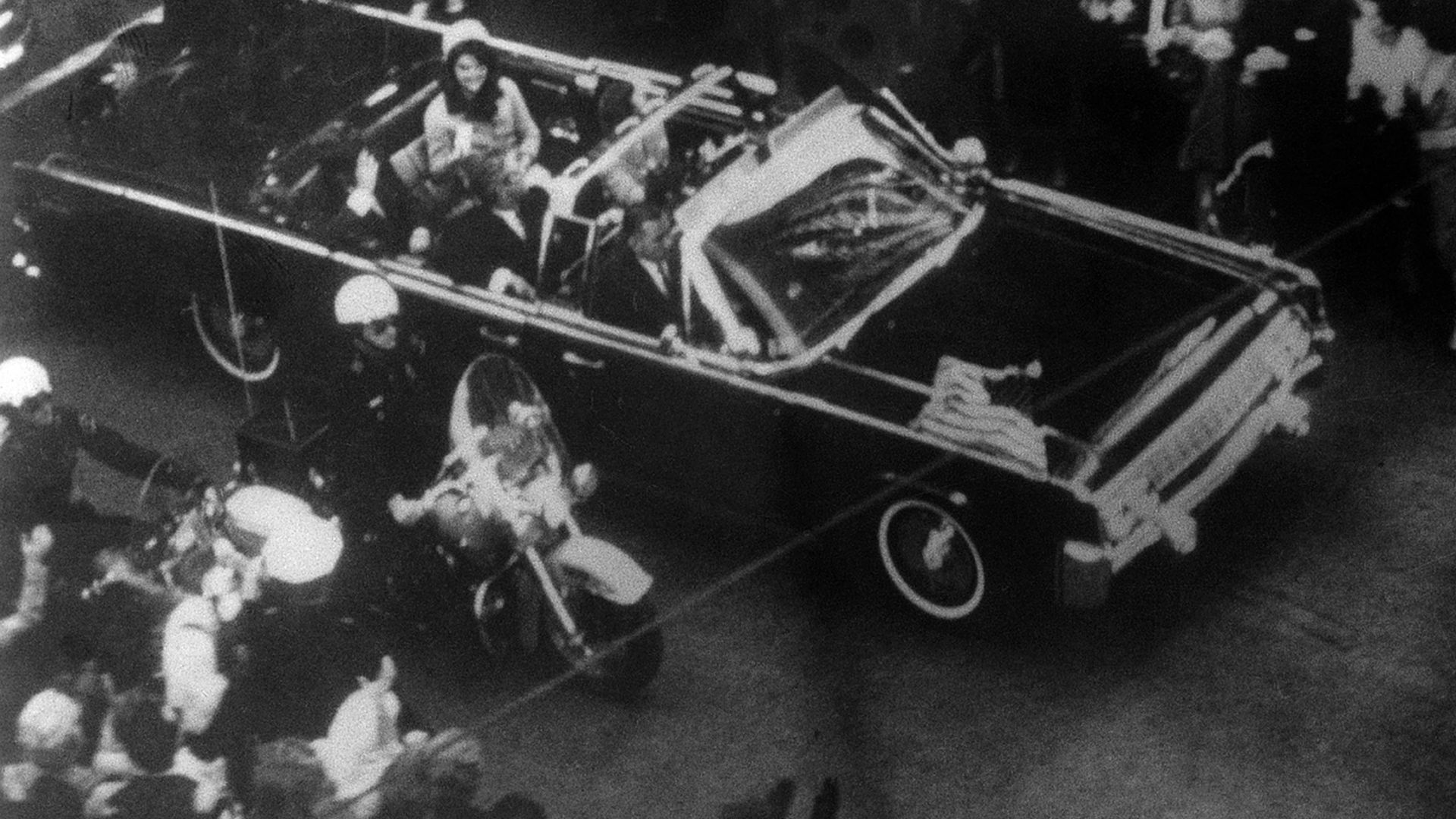 Мястото не се е променило много от ноември 1963 г