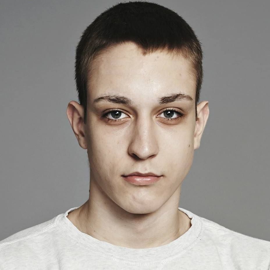 18-годишният Калоян бил боксьор и манекен