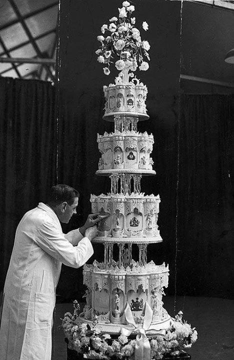 Сватбената торта на Елизабет II
