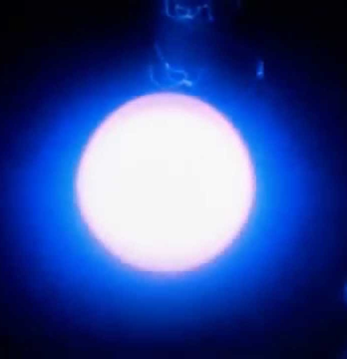 Ядрена експлозия в космоса секунди след взрива