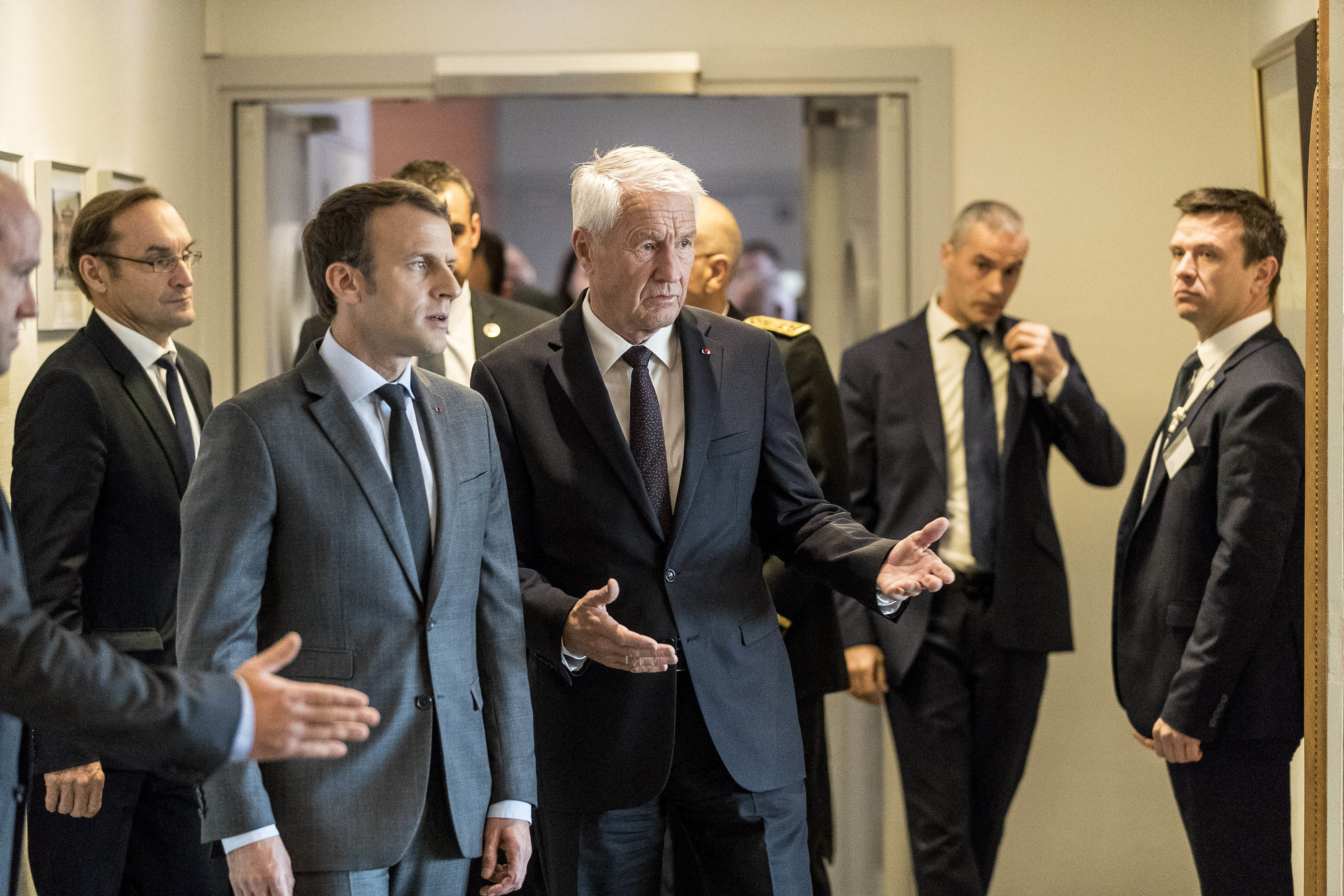 Френският президент Емануел Макрон разговаря с генералния секретар на Съвета на Европа Торбьорн Джаглан в Страсбург