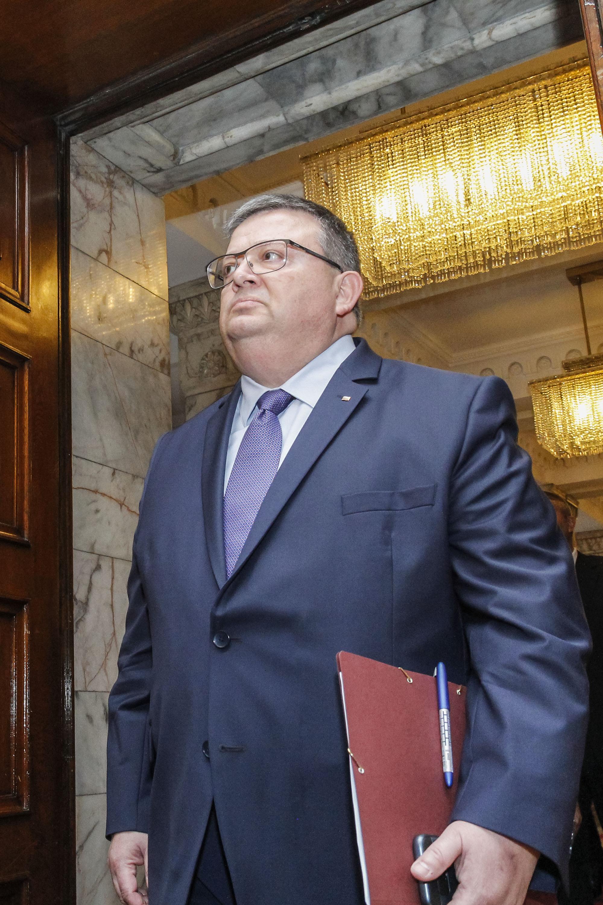 Сотир Цацаров: Необходима е нова поправка на НК, за да се проследи този проблем