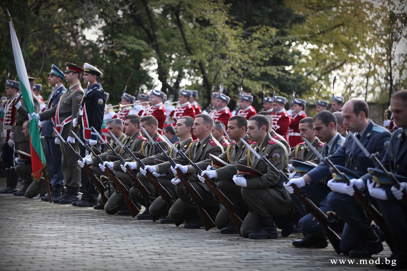 На Архангелова задушница беше почетена паметта на воините, загинали за Отечеството