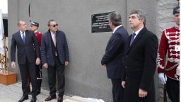 Четирима президенти откриха паметна плоча на д-р Желю Желев в родното му село