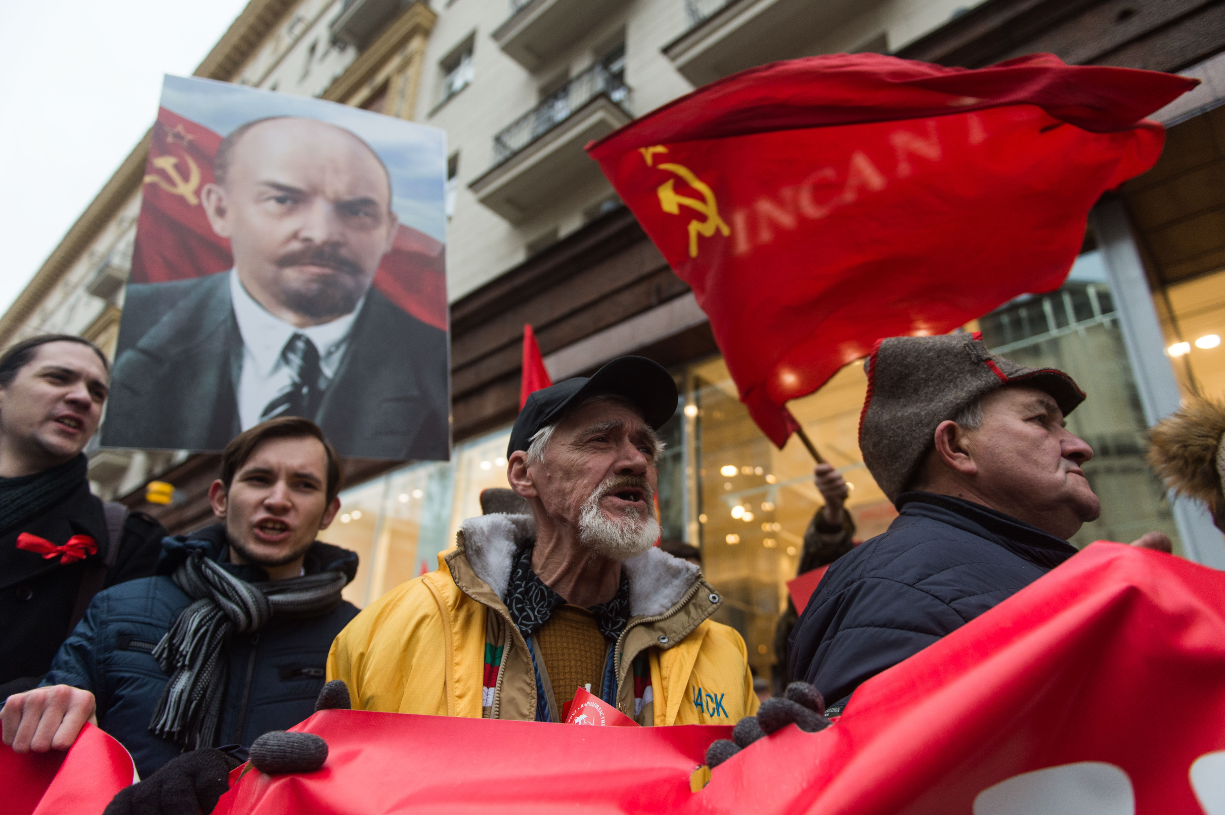 7 ноември: Демонстрация в центъра на Москва по случай 100-годишнината от Октомврийската революция