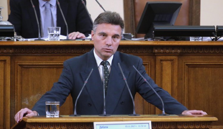 Депутатът от БСП проф Иво Христов изненадващо обяви от своя