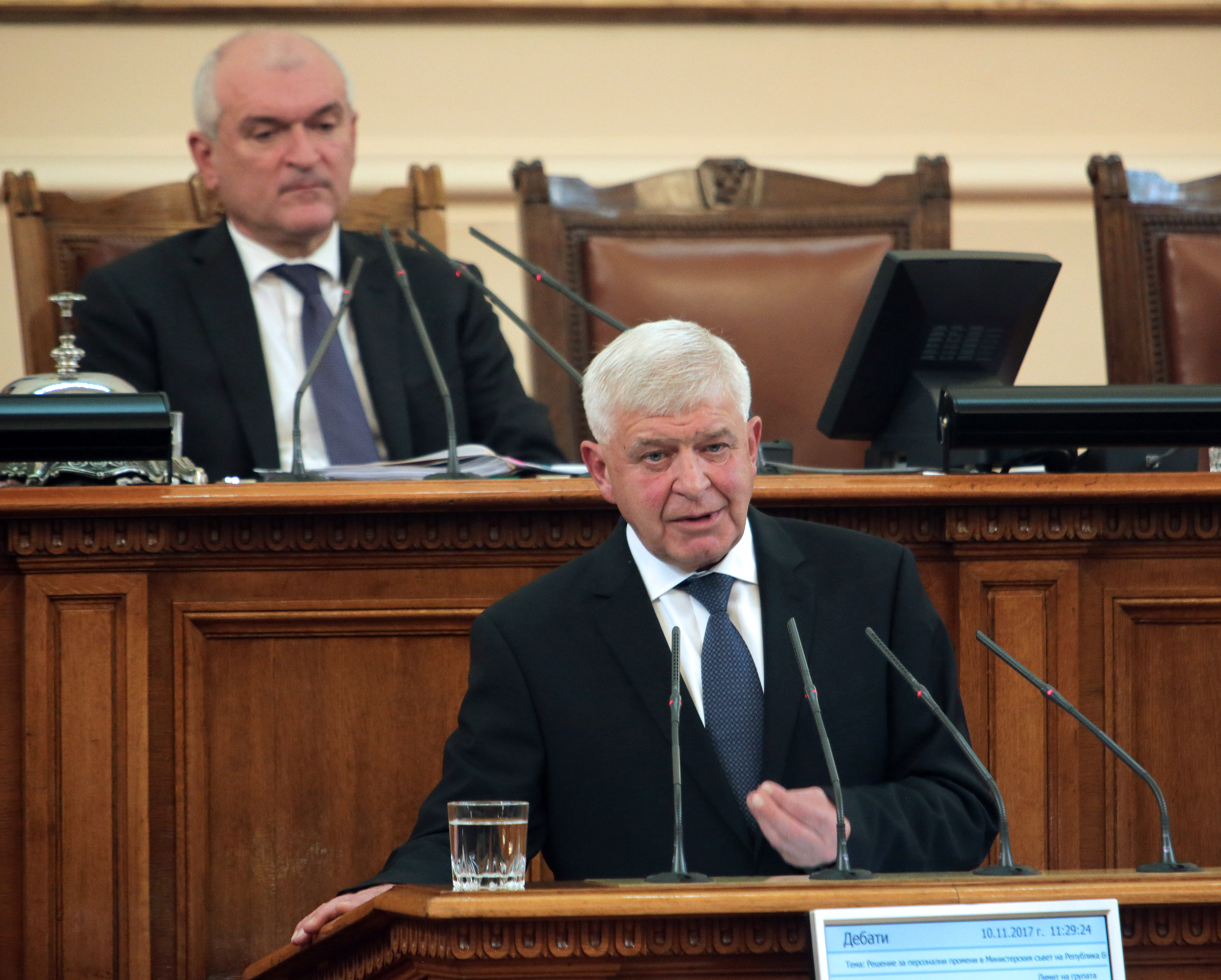Кирил Ананиев заяви, че Камен Плочев е обещал да си депозира оставката