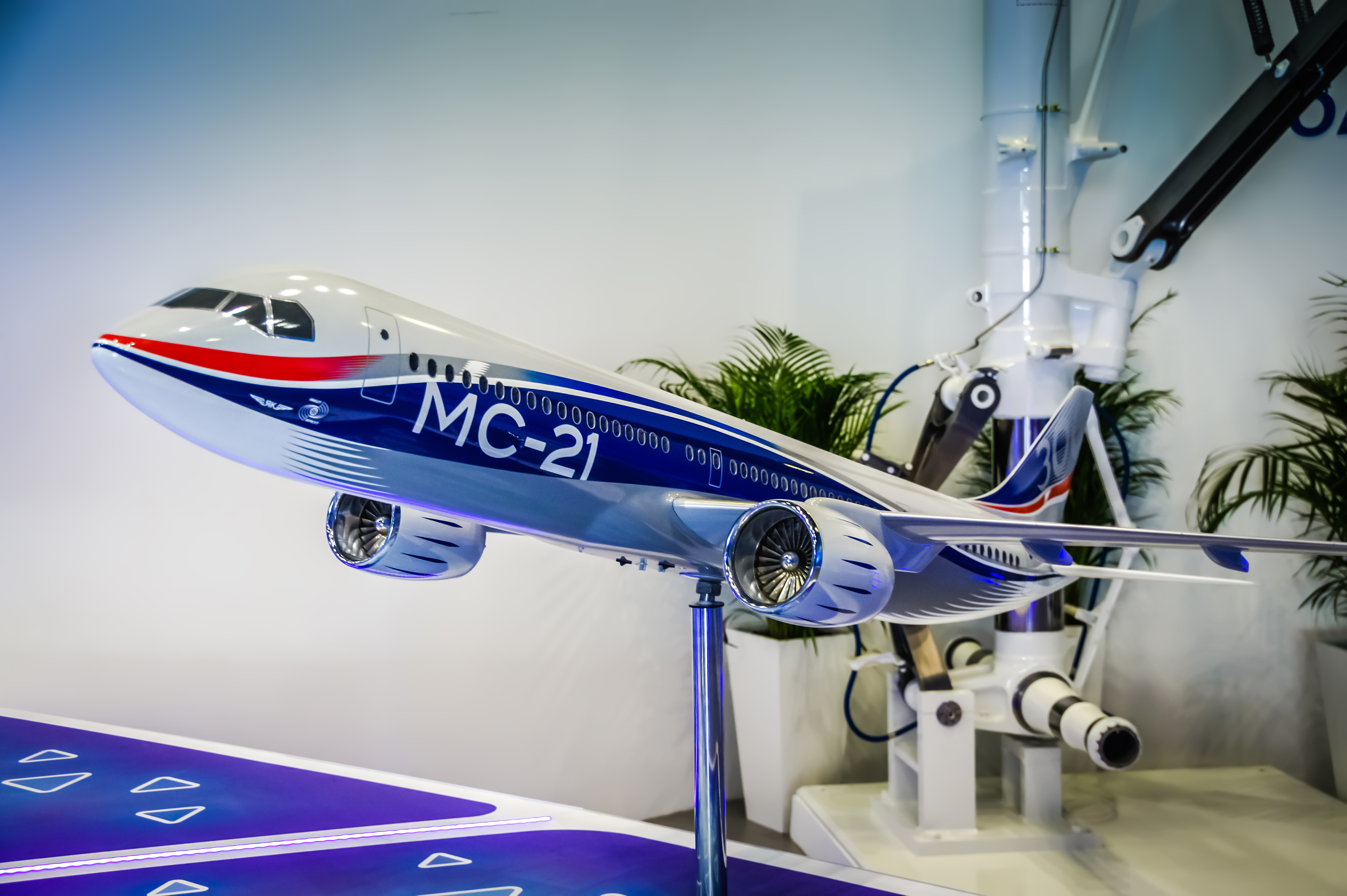Пътническият самолет МС-21 е разработка на руското конструкторско бюро Яковлев