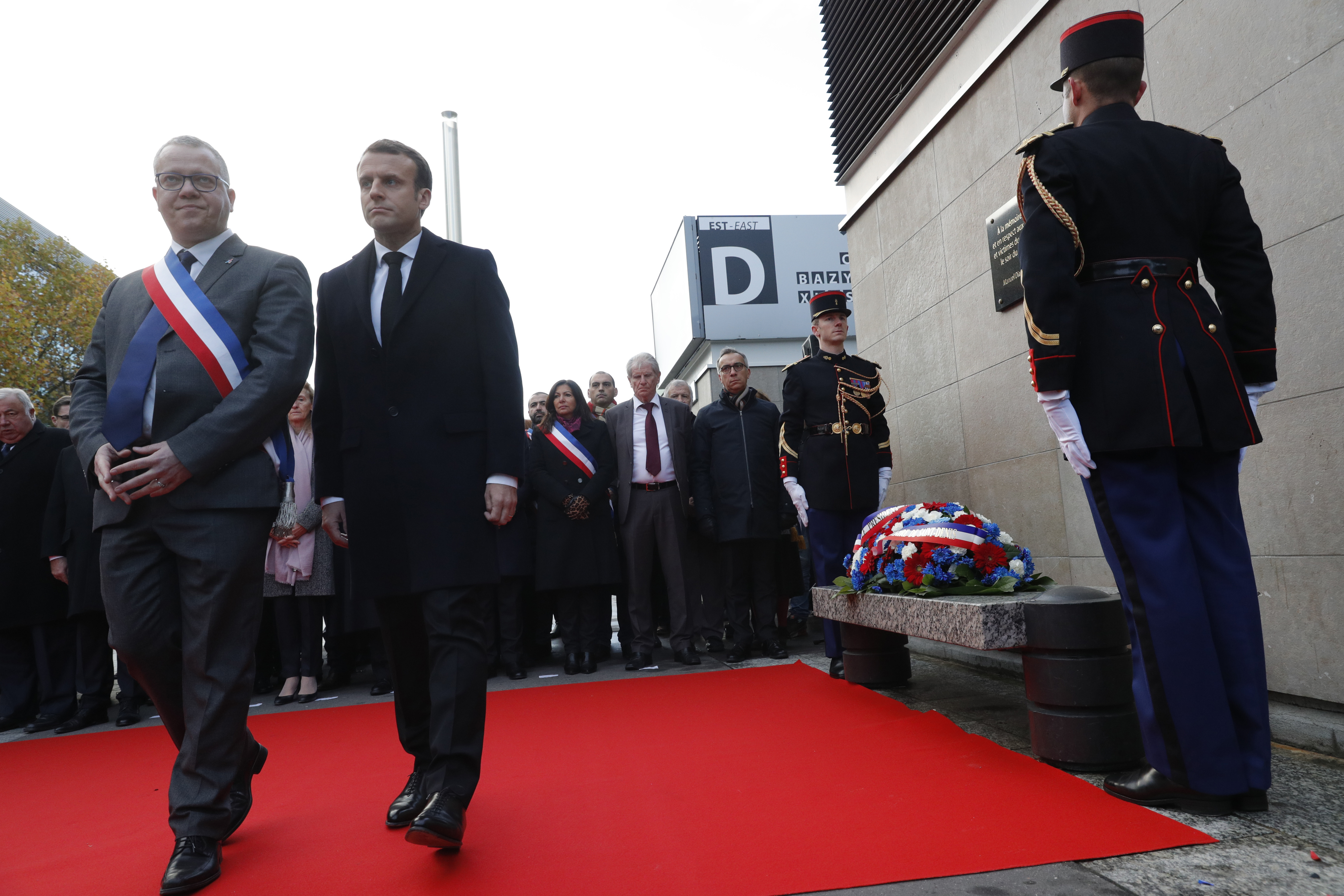 Париж почете жертвите на атентатите преди 2 г. (обновена)