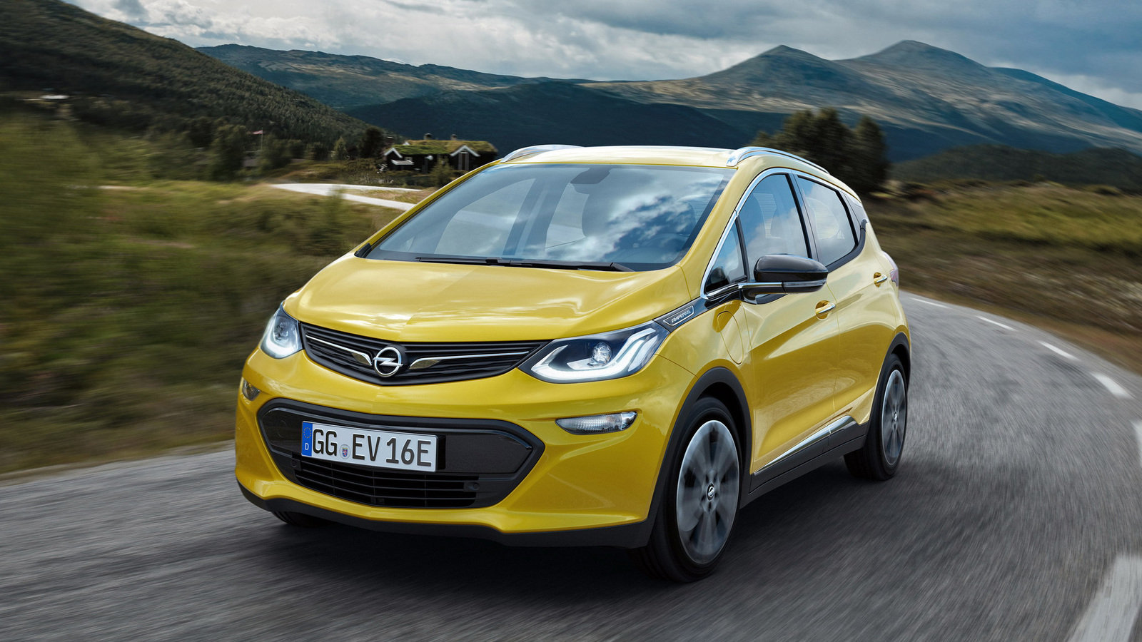 Opel Corsa минава на ток