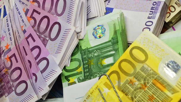 Еврото проби трайно над 1,1800 долара след силни търговски данни от еврозоната