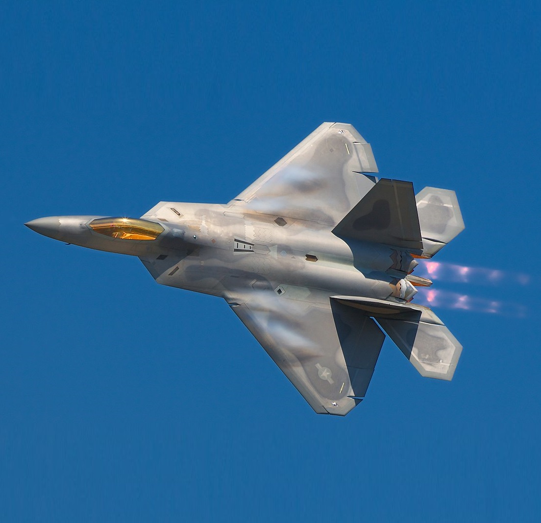 Комуникацията между F-22 и F-35 е невъзможна