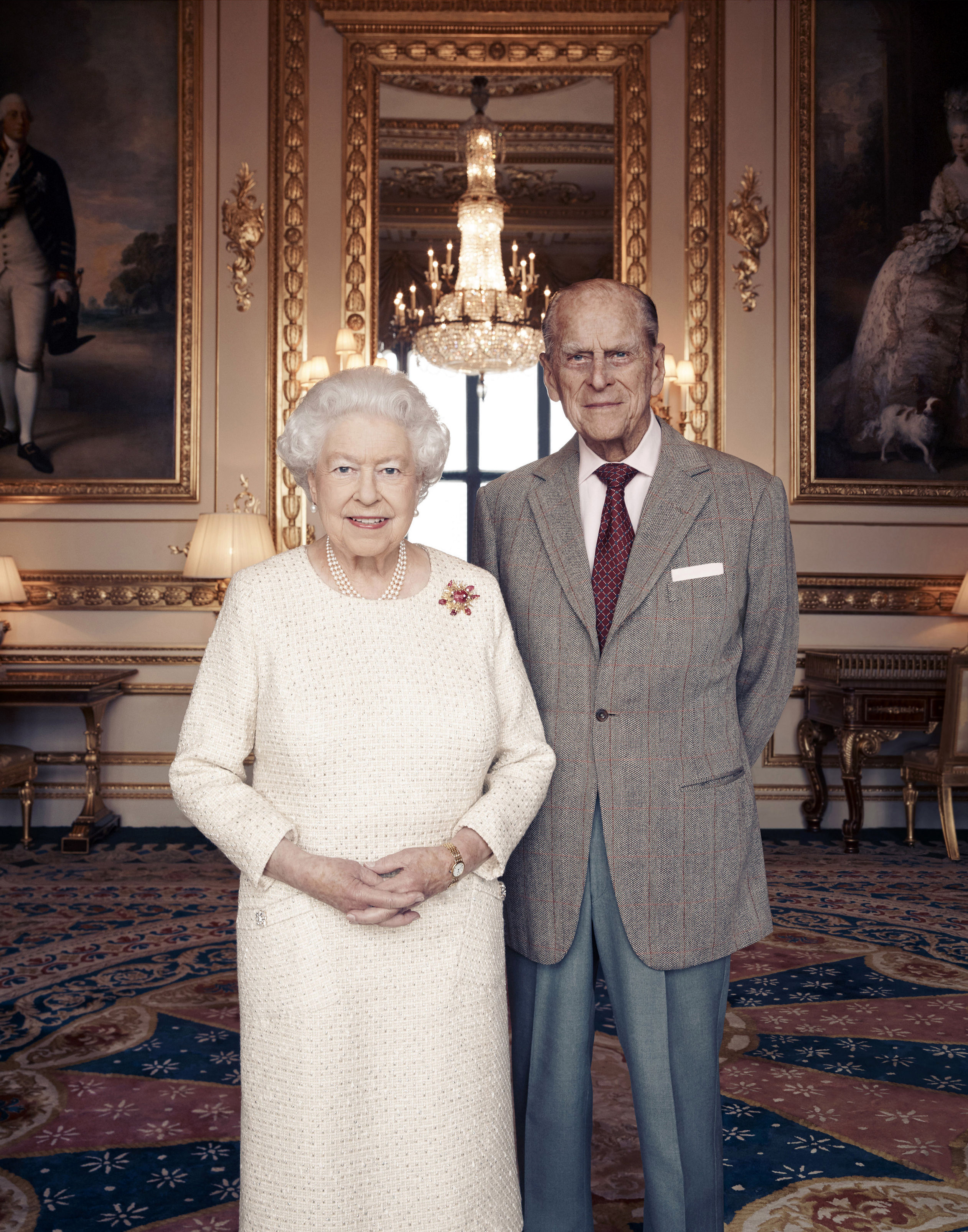 Новата снимка на Елизабет II с принц Филип за годишнината