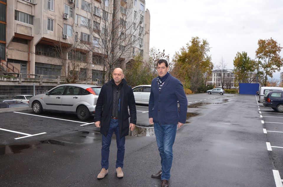 Кметът Иван Тотев откри нов общински паркинг в район „Тракия“