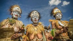 Трима млади антрополози в Нова Гвинея - в любовен триъгълник 