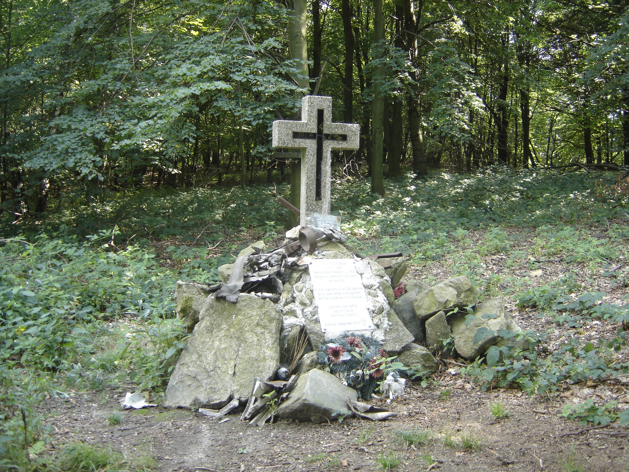  1966 година - 82 души умират в български аероплан до Братислава 