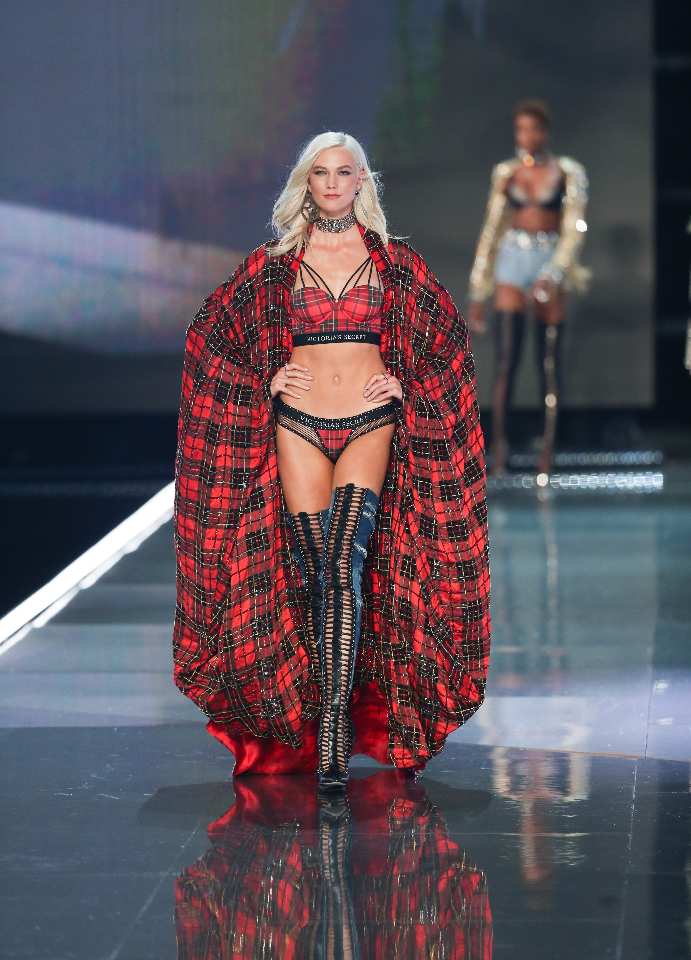 Шоуто на Victoria's Secret в Китай