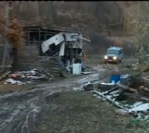 Фургонът, в който изгоряха двете деца