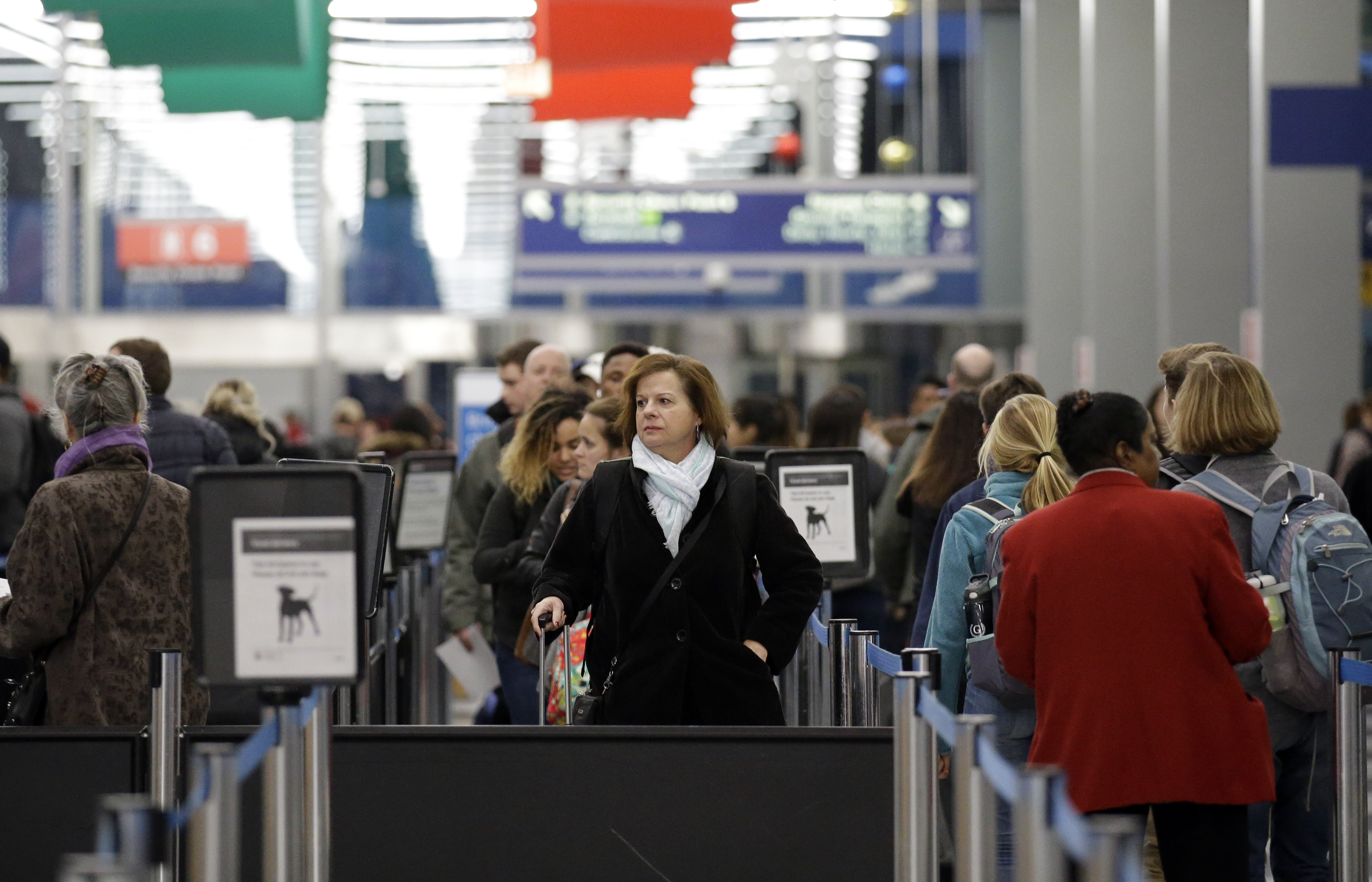 Масово проверяват пътници от Гърция по германските летища