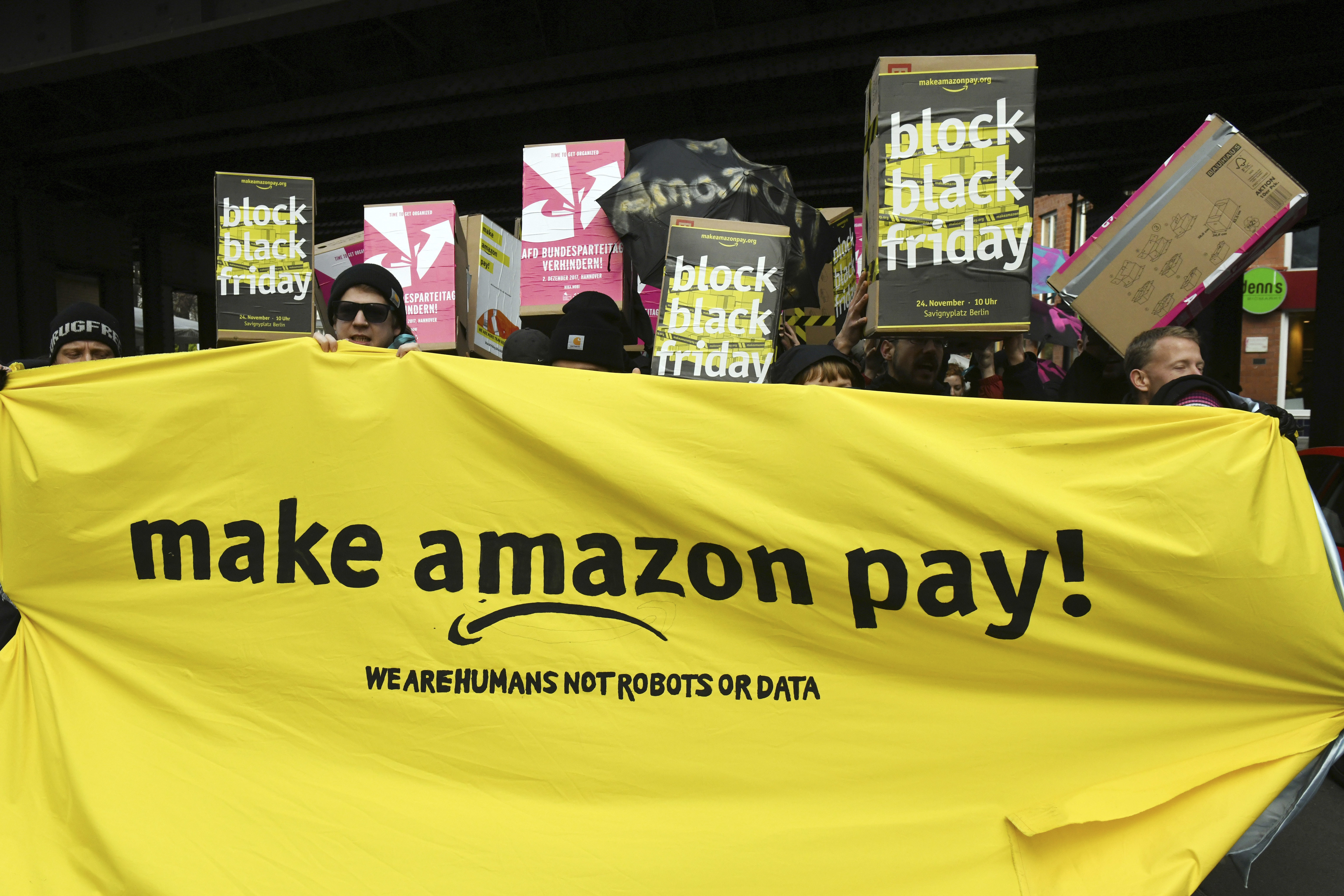 Служителите на Amazon в Германия стачкуват