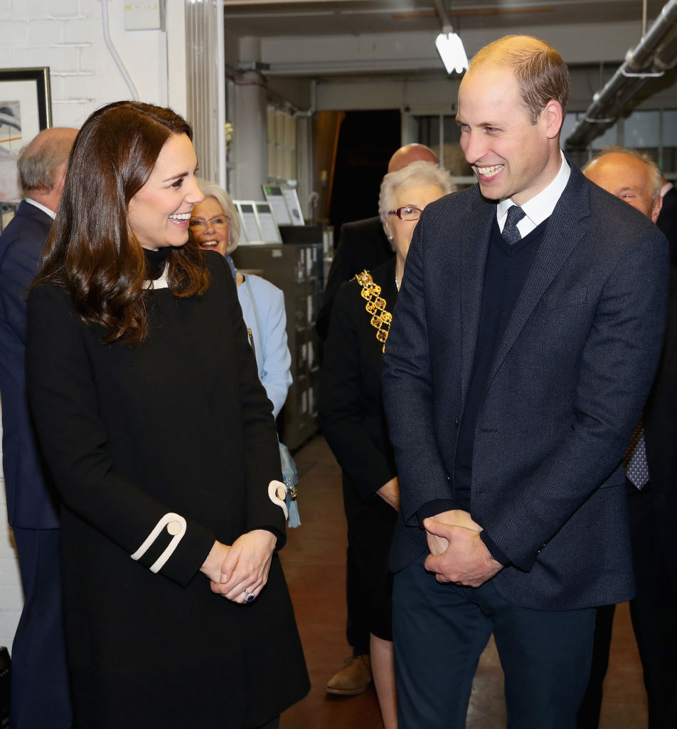 Кейт и принц Уилям по време на визитата в Бирмингам
